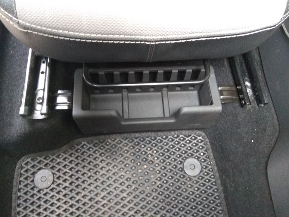 Утримувач парасольки Skoda Rapid 1