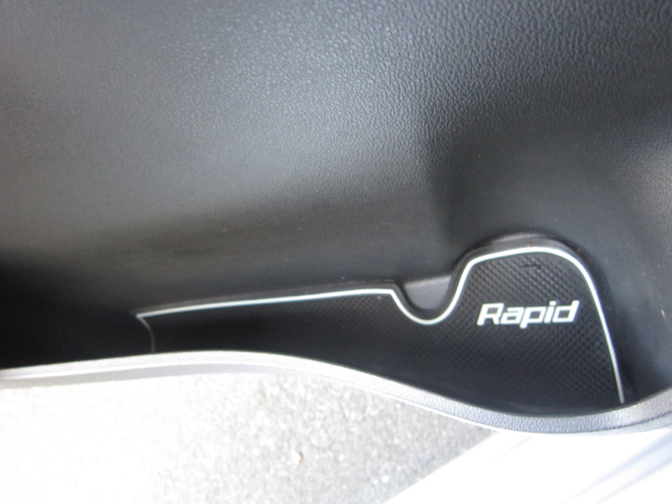 Силиконових килимків у ніші Skoda Rapid 4
