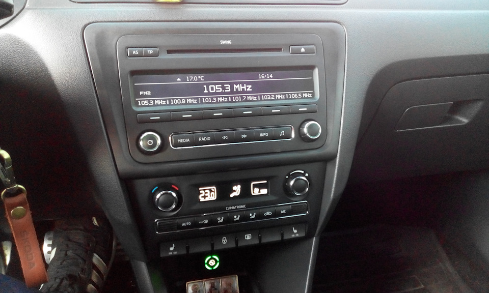 Встановив RCD330 desay 1