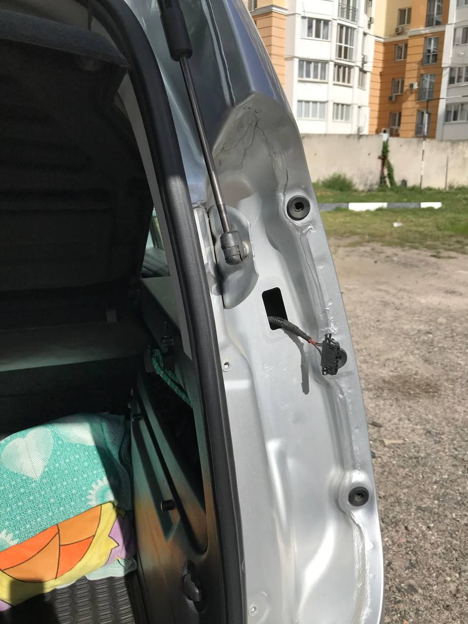 Зміна ущільнювальних кільце в задніх фарах. 2