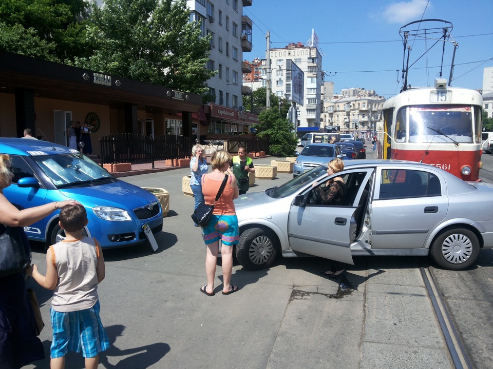 БландінкО вирішила по загравати :( 1