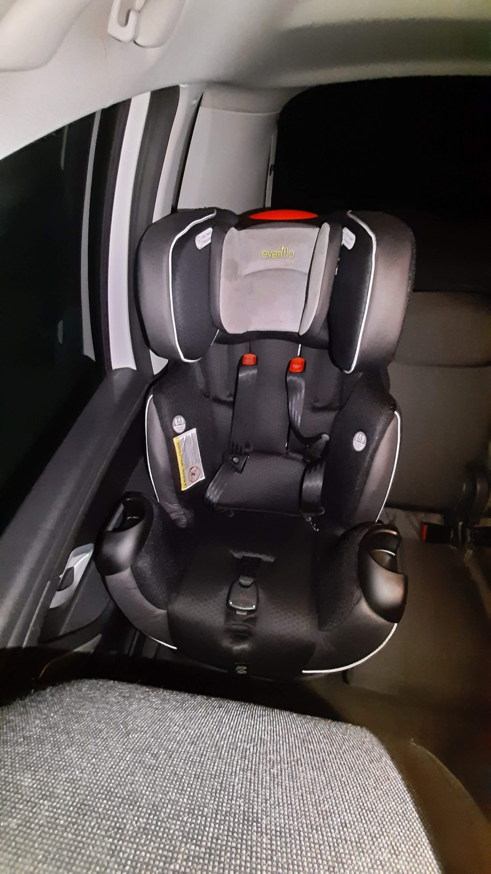 Дитяче автокрісло Evenflo Symphony DLX 3