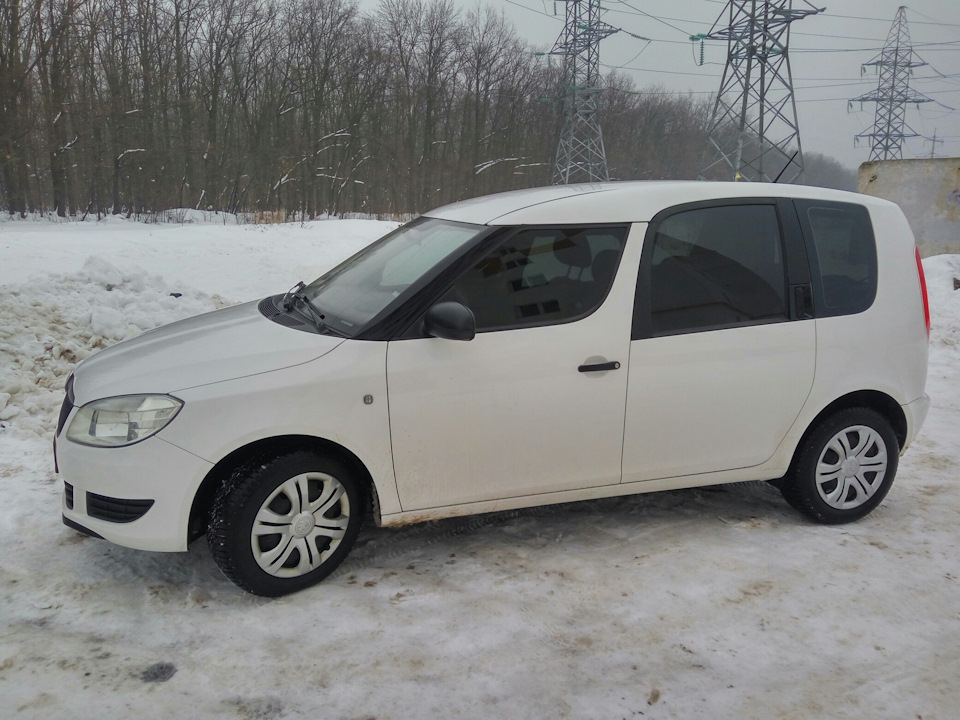 Тонування скла Llumar Skoda Roomster 1