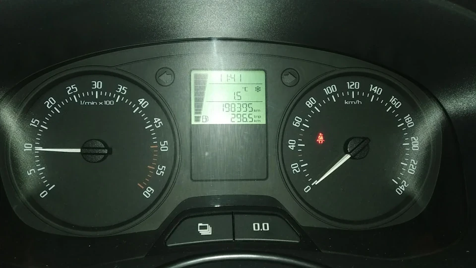 Блок Bosch ESP8.2i - активація HHC, XDS та TPMS без кнопки SET ...