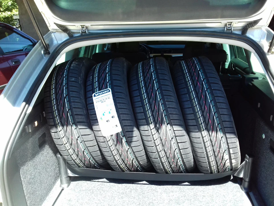 Літні шини 215/60 R16