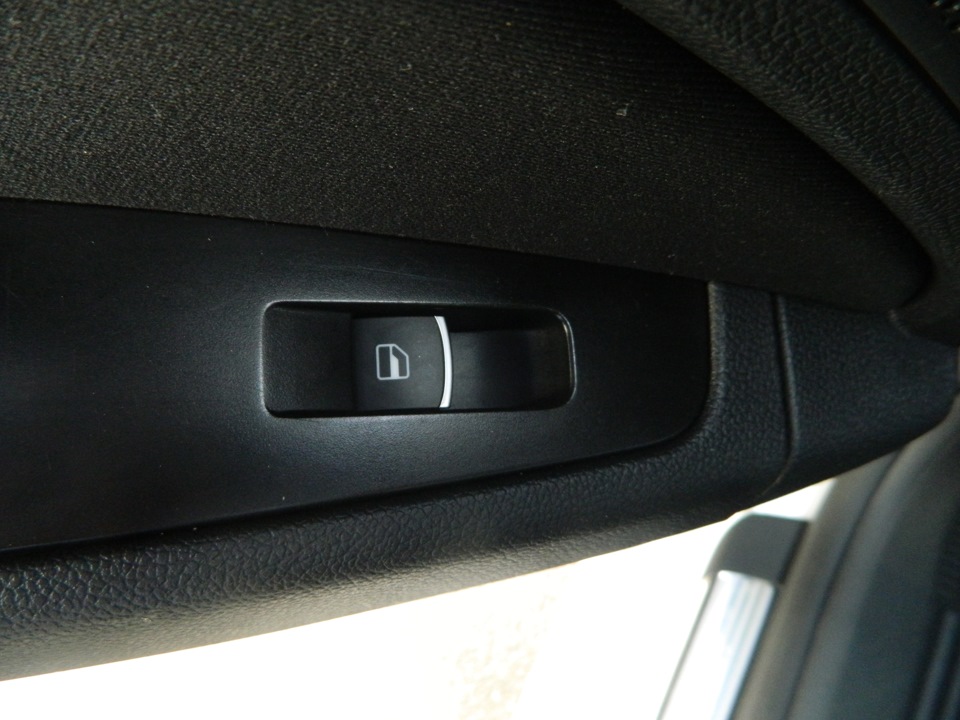 Кнопки склопідйомників від VW Passat Highline 2