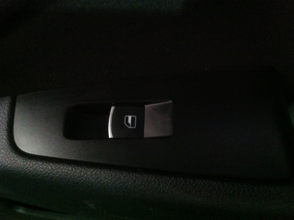 Кнопки склопідйомників від VW Passat Highline 3