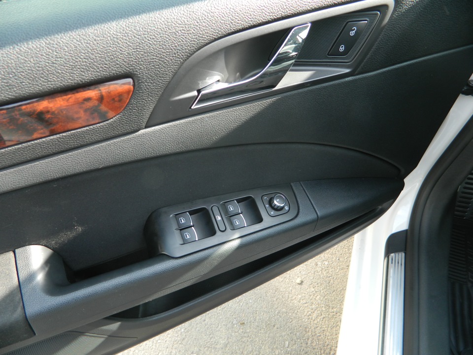Кнопки склопідйомників від VW Passat Highline 1