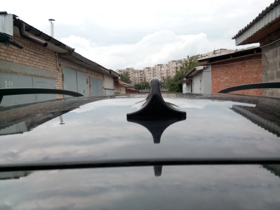 Плавник на дах 3