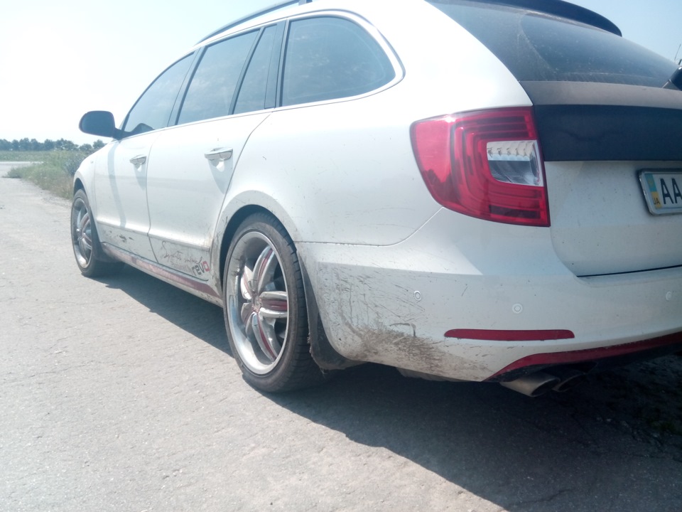 Skoda Superb не позашляховик? Нічого подібного! ;) 5