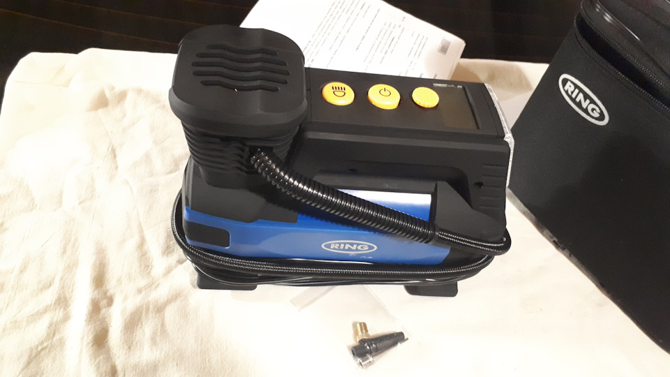 Автокомпресор RING RAC820. 3