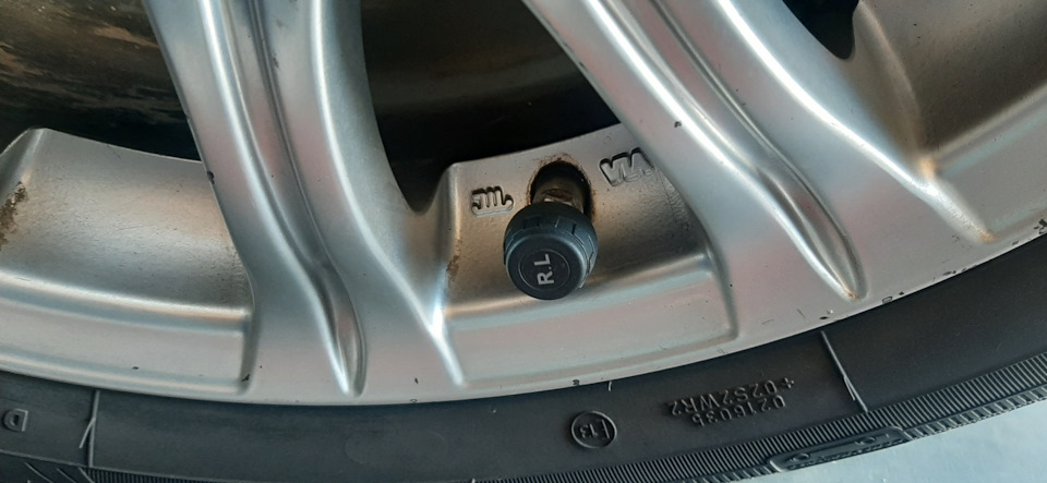 Контроль тиску шин TPMS. 4