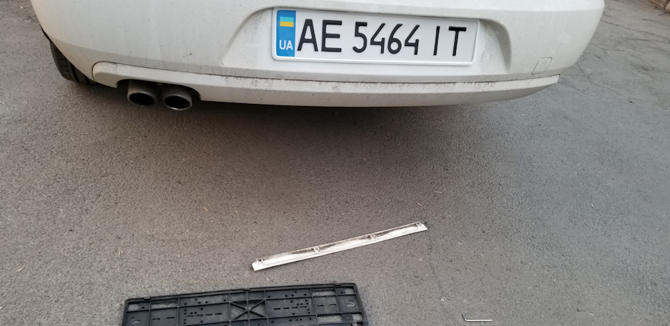 Газові упори багажника 2