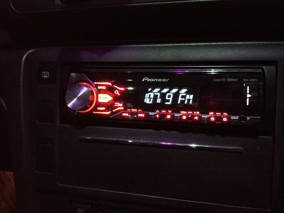 Pioneer MVH 280 FD 1