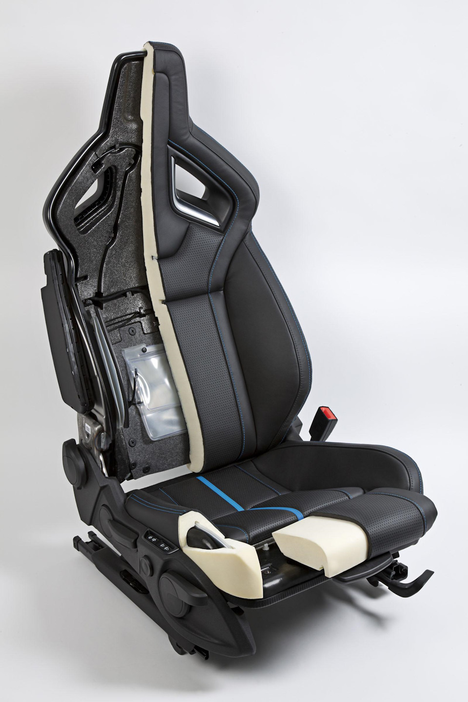 Сидіння Recaro OPC (OPEL ASTRA J OPC) на SKODA Superb І генерації. Ч. 1 4