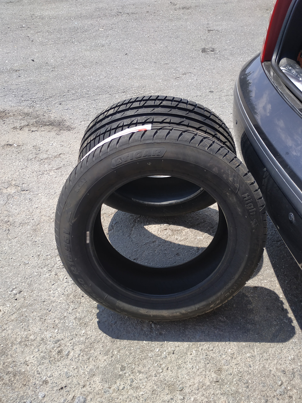 Заміна передніх шин на TIGAR High Performance 205/60R16 96V 5