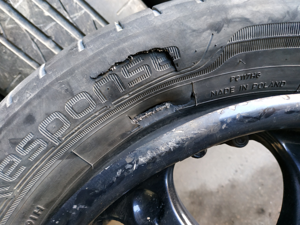 Заміна передніх шин на TIGAR High Performance 205/60R16 96V 1