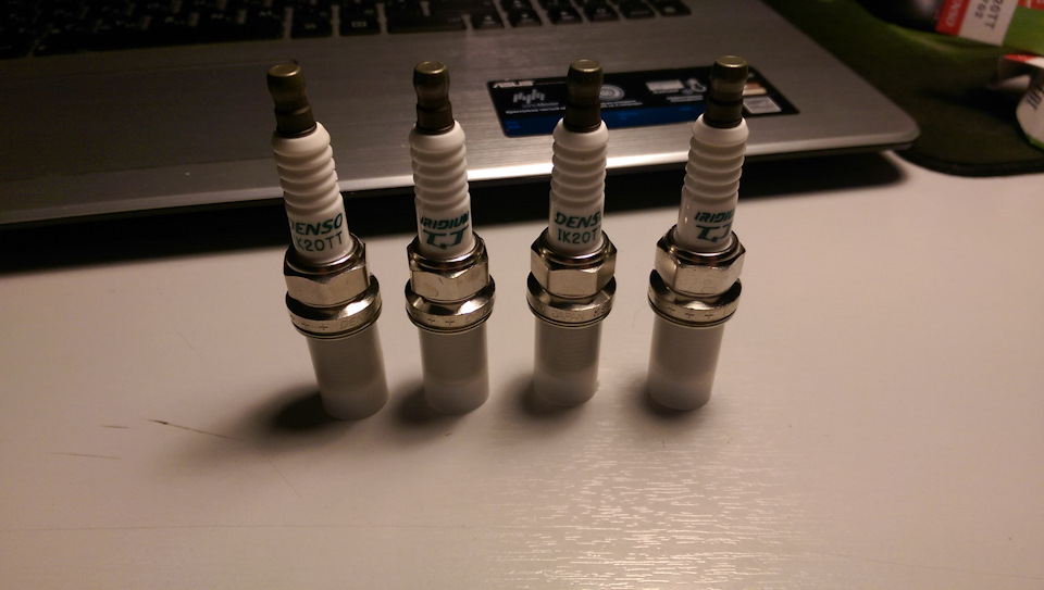 Denso Iridium TT IK20TT 4