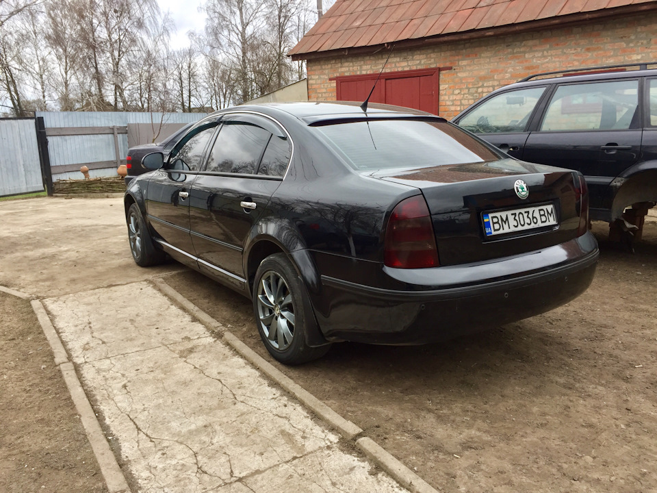 Тонуємо задні ліхтарі та ґрати номерів. 2