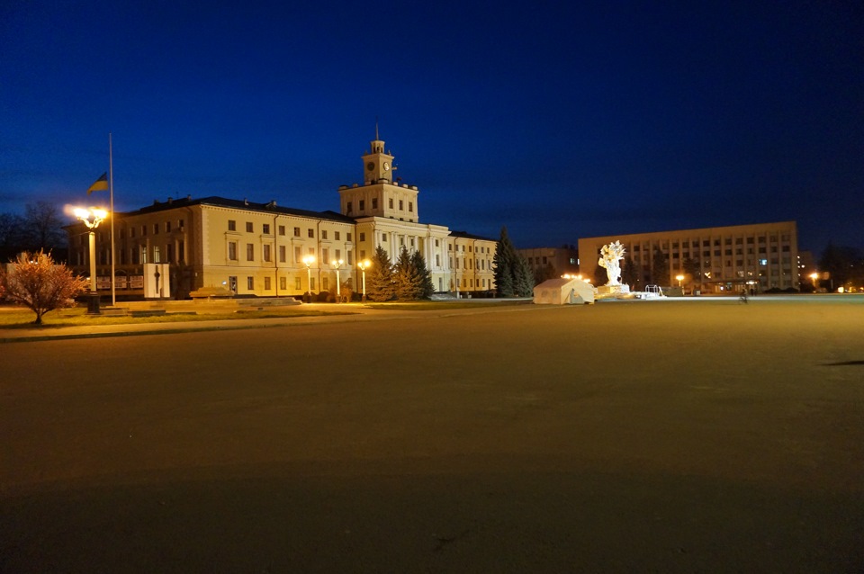 на тлі рідного міста 5