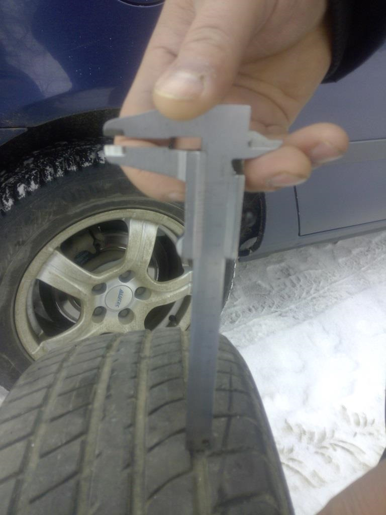 Продам DUNLOP 215/55 R16 3