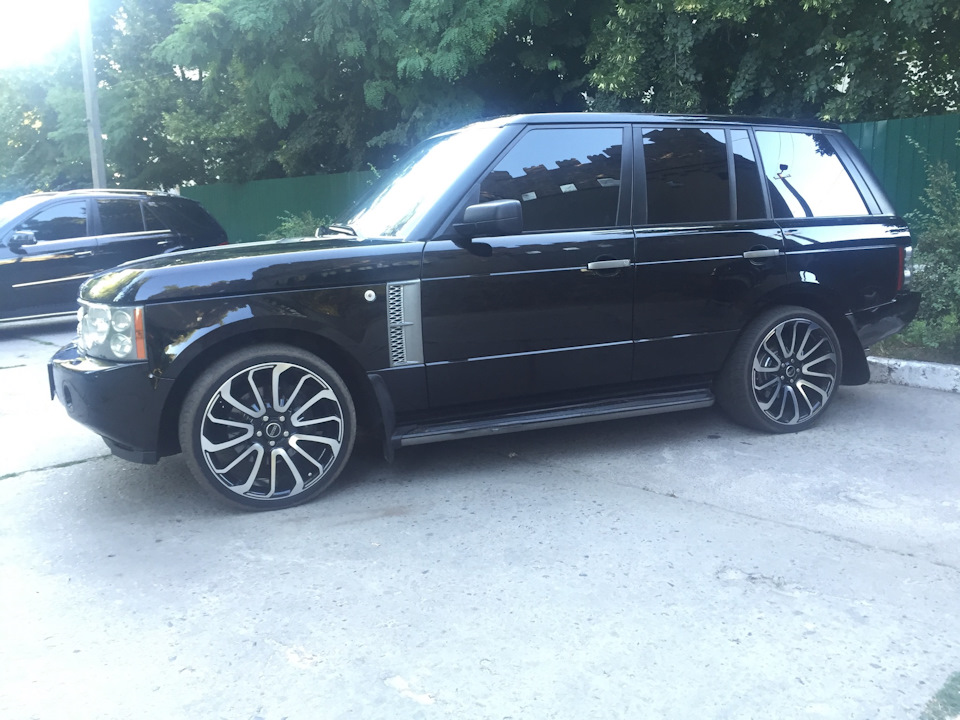 Land Rover 1