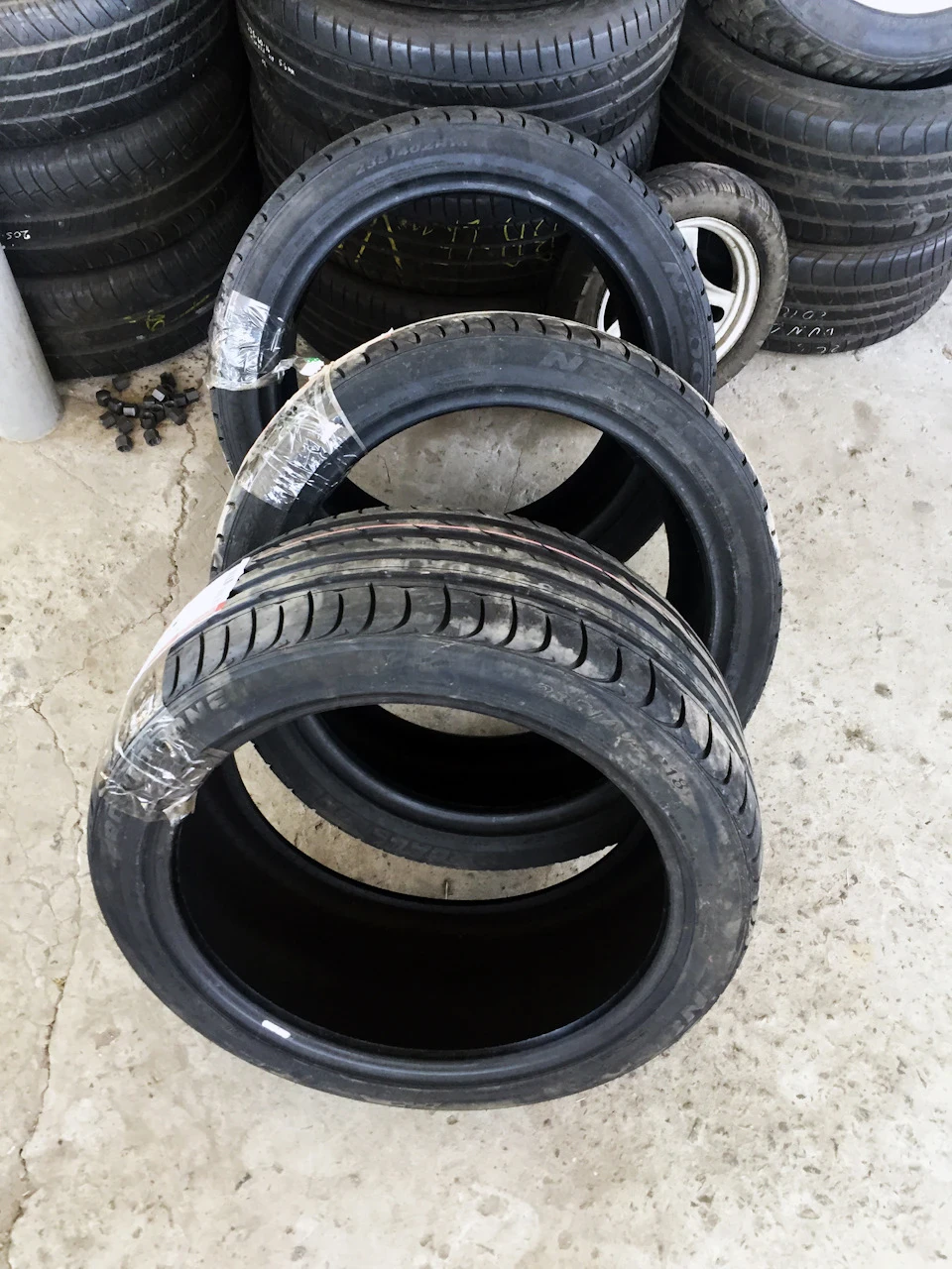 ROADSTONE N8000 235/40R18 95Y