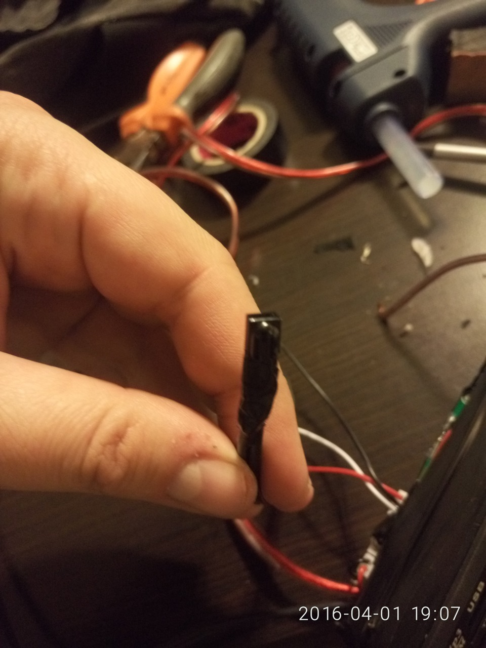 Аксесуар для прослуховування музики з USB флеш, micro SD, aux, і блютуз на штатний магнітофон. 2