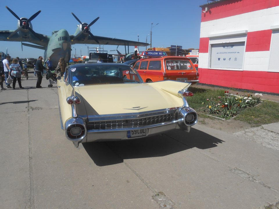 Виставка ретро-автомобілів Old Car Land 2018 3