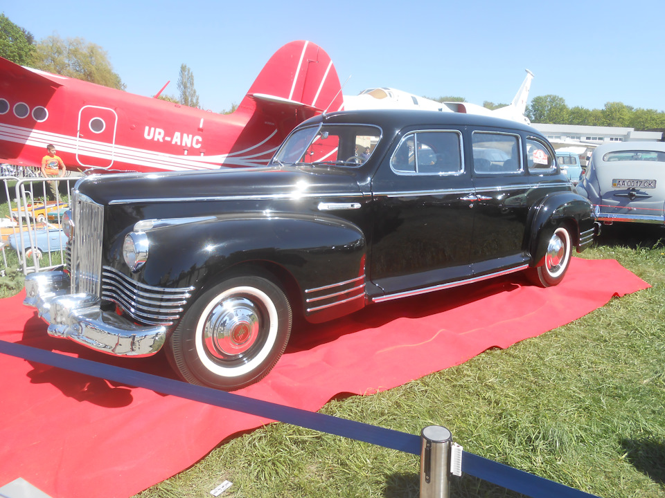 Виставка ретро-автомобілів Old Car Land 2018 2