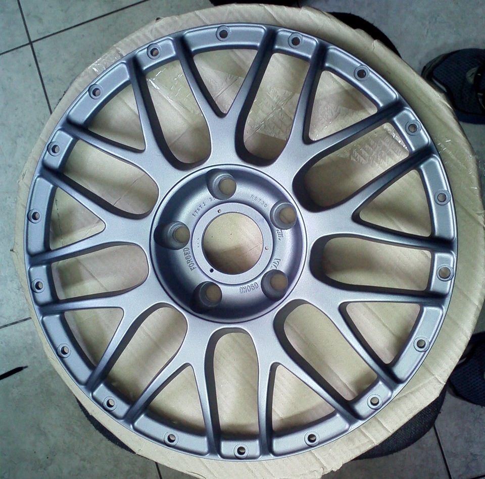 Зустрічаємо - 17 BBS RS730 Stern 1