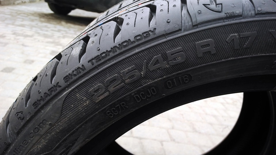#40 — Uniroyal RainSport 3 5