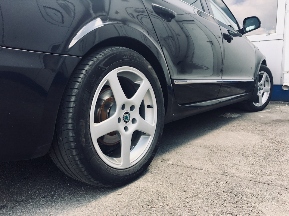 Skoda superb R18 1