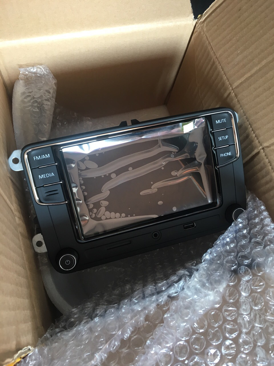 RCD330+ Desay Installation on Superb FL 3