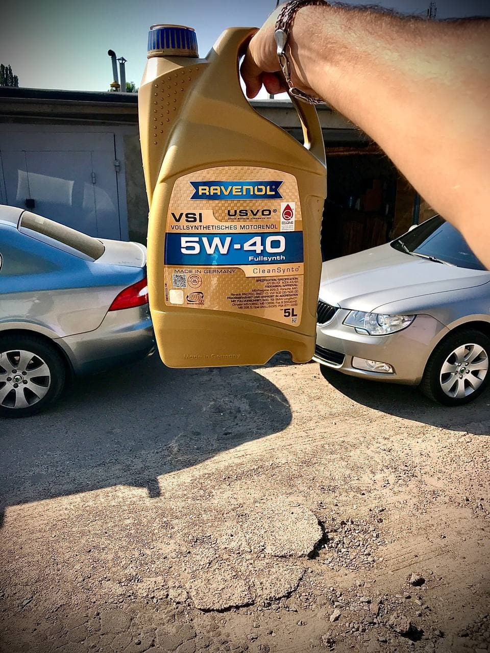 Про моторну олію RAVENOL 1