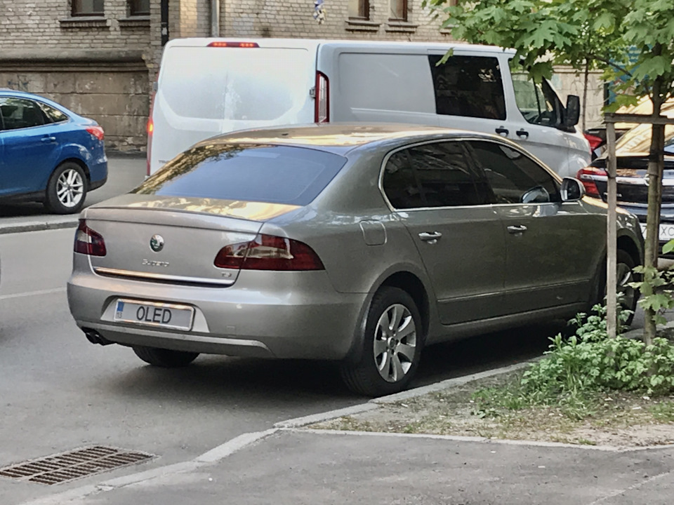 Тонування плівкою задніх фар 5
