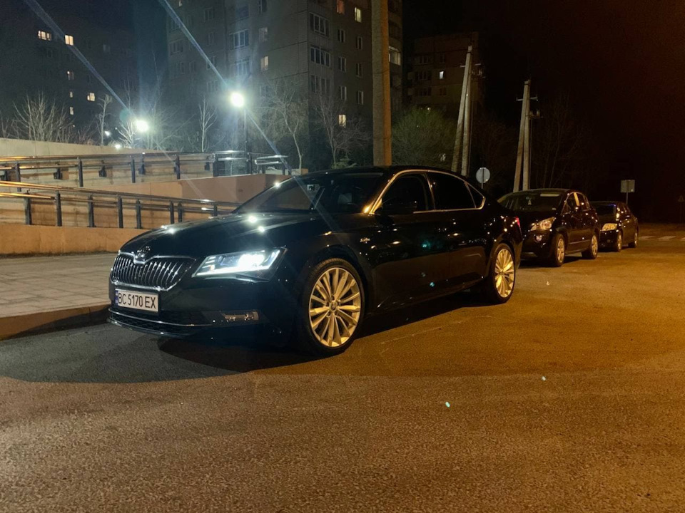 Диски R19 3V0071499E 8Z8 4
