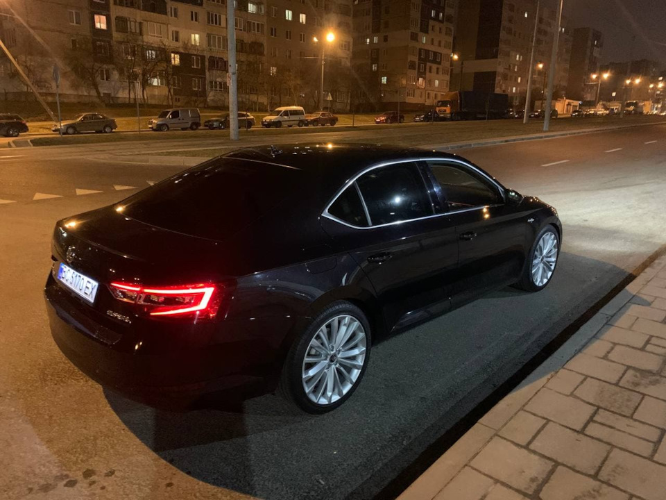 Диски R19 3V0071499E 8Z8 5