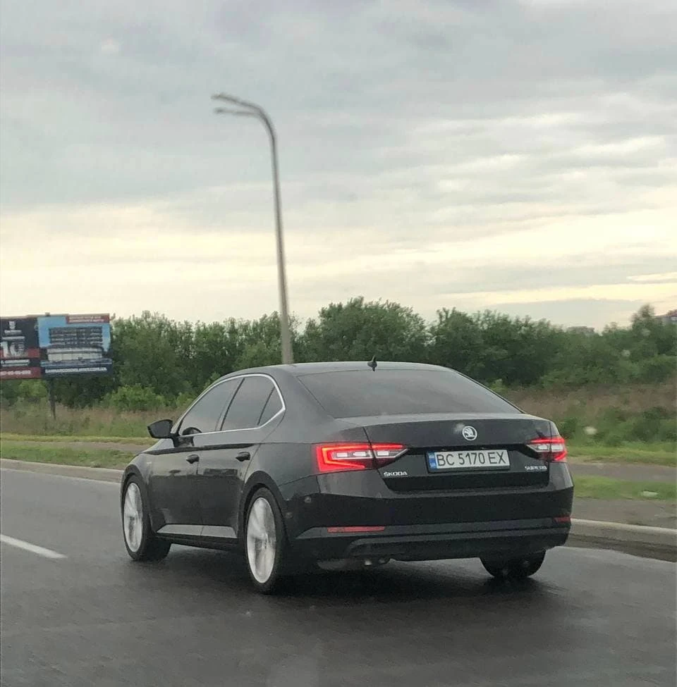Покупка нової гуми, заміна мастила та фільтрів, тонування