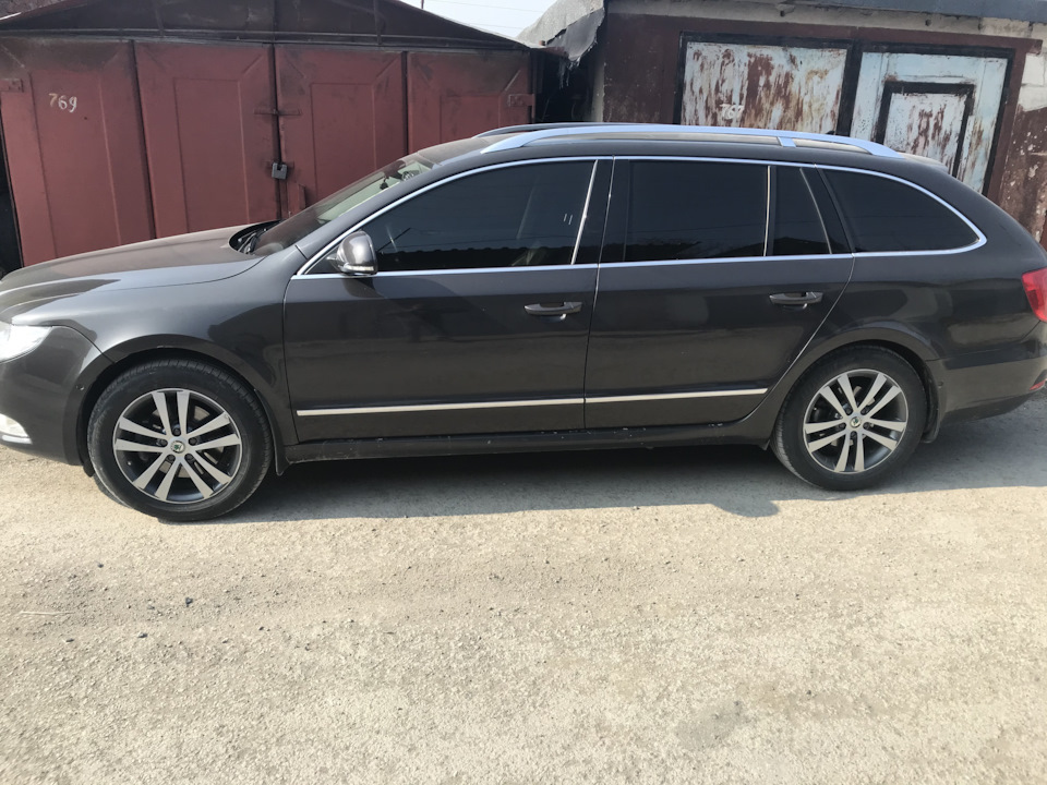 Літня гума 215/55 r17 1