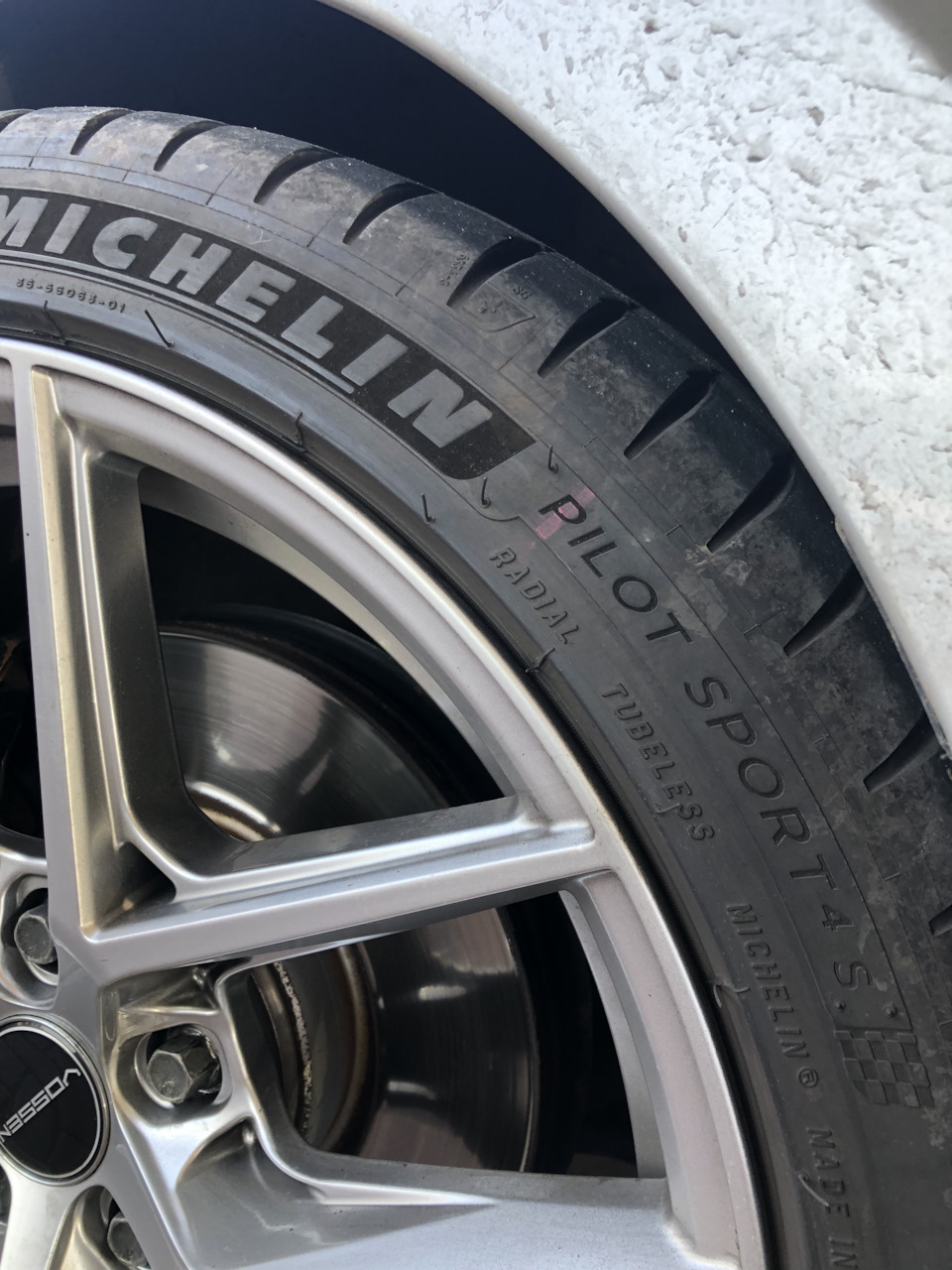 Привіт зачіп Michelin ps4S 1