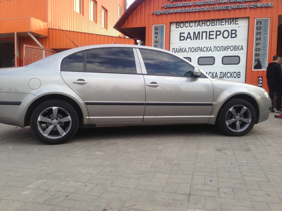 Прикупив лабутени Audi Rotor 1