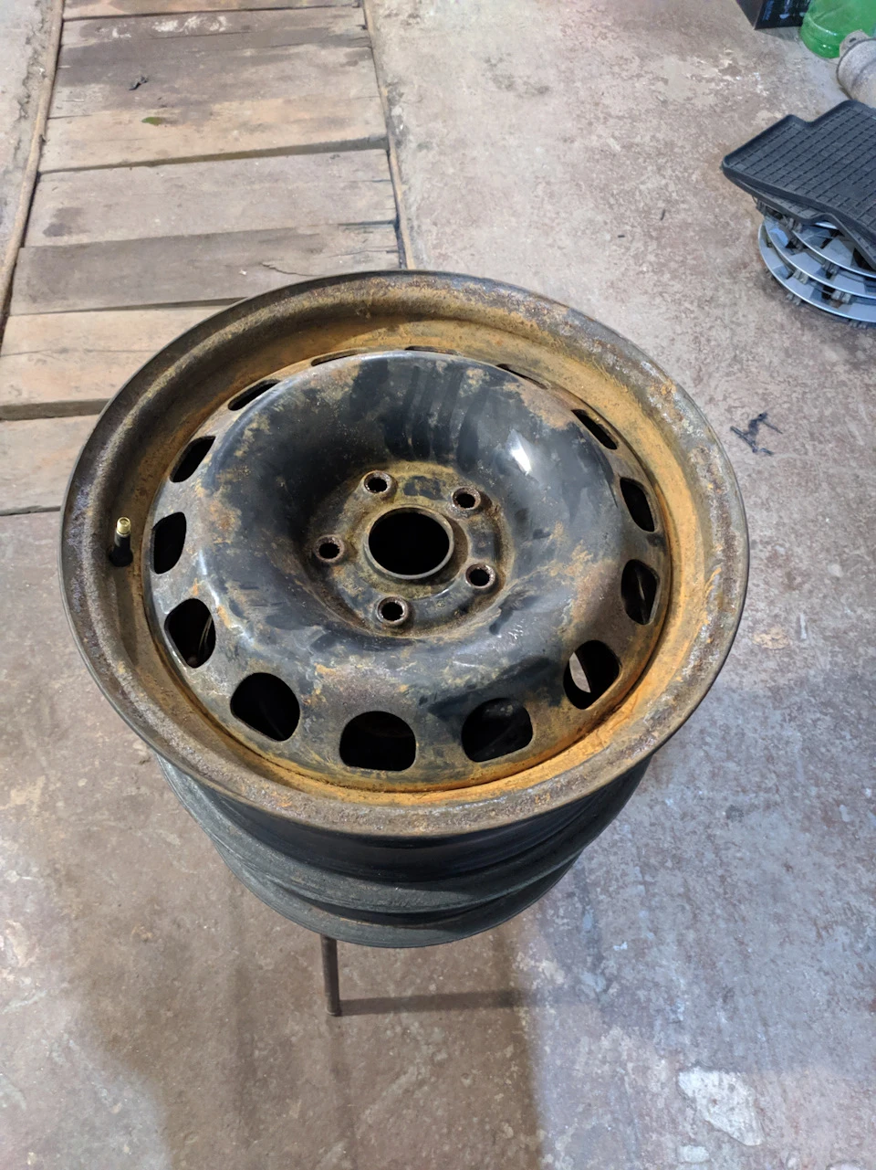 Підготовка коліс та перевзуття на зиму