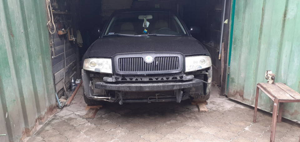 Зняття двигуна Superb 2.5TDI Ч.1 1