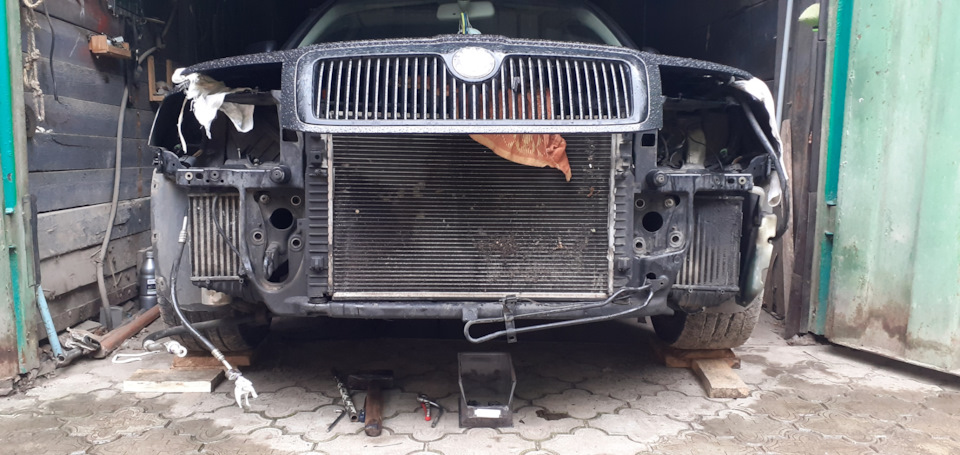 Зняття двигуна Superb 2.5TDI Ч.1 2