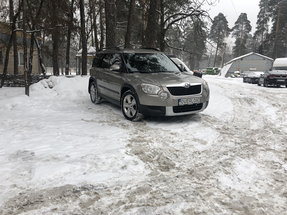 Опори капота - ура товариші я знайшов їх в Україні))) 1