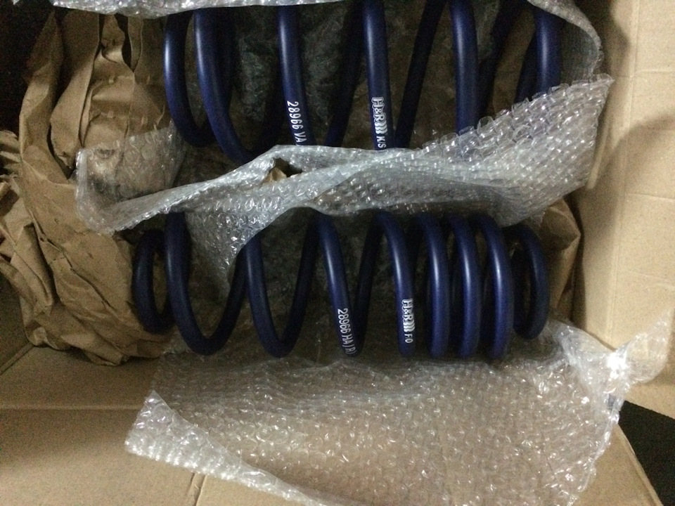 H&R and castom double-acting shock-absorber 1