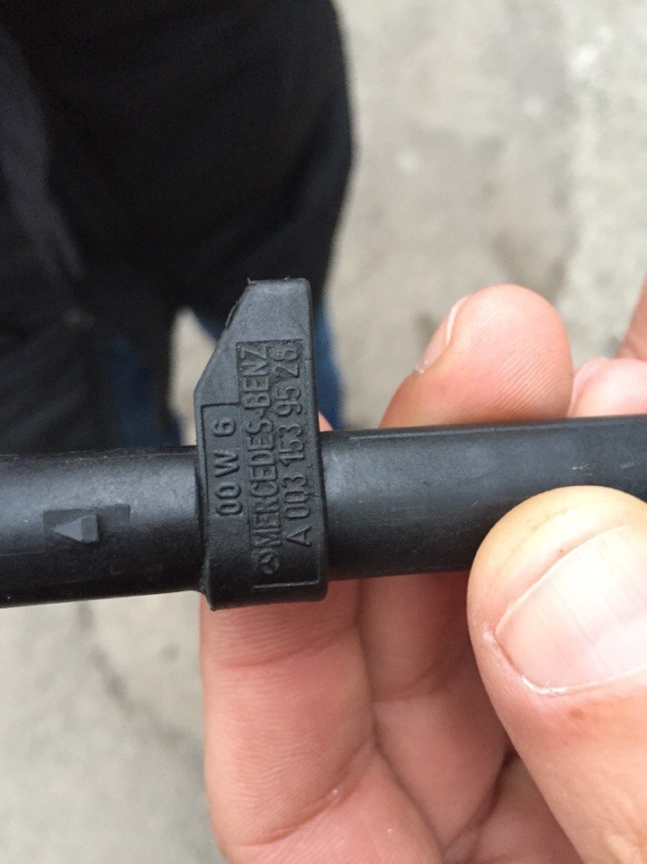 Датчик колінвалу 1