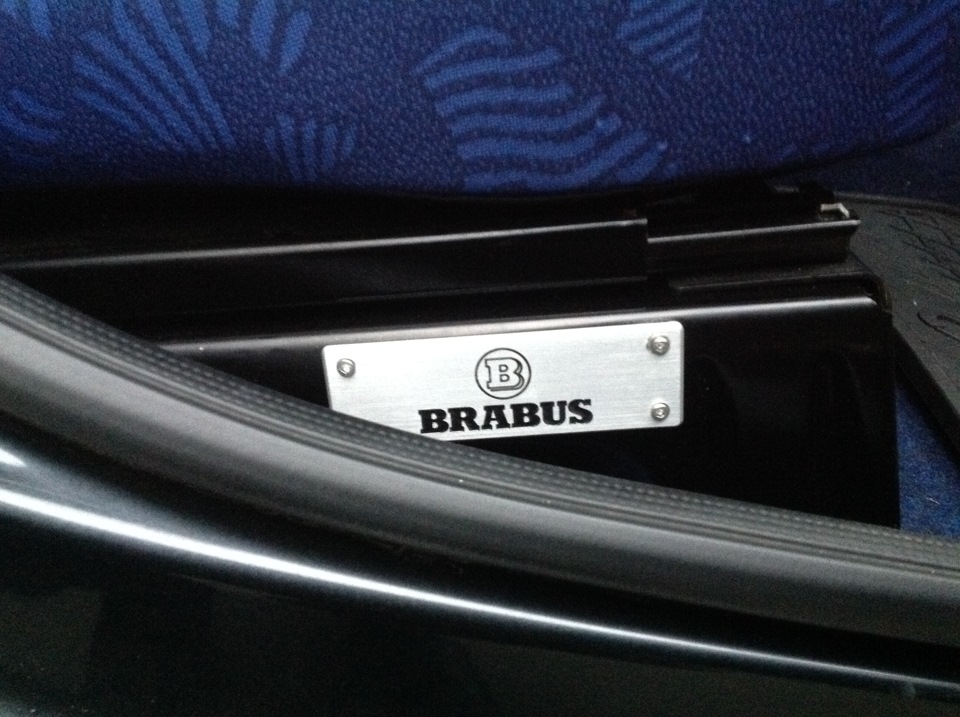 шильдик Brabus 3