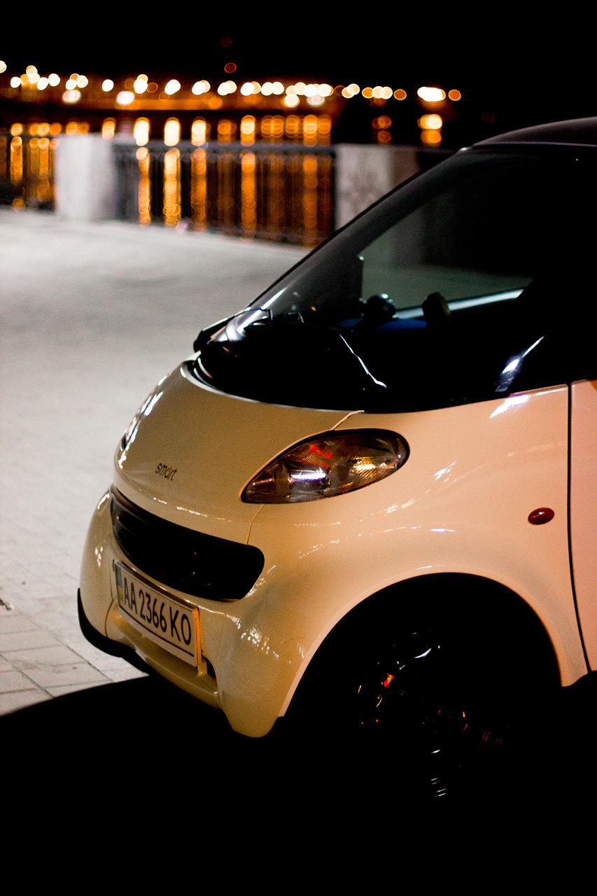 Знімали Smart'а на Поштовій 1